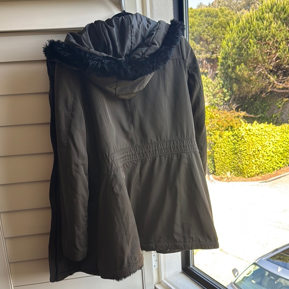 Marc New York Women's Black Fur-Lined Puffer Hooded Jacket! 🧥 - Picture 7 of 11